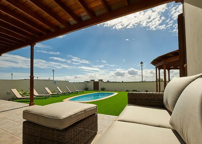 Caletas Village فيلة